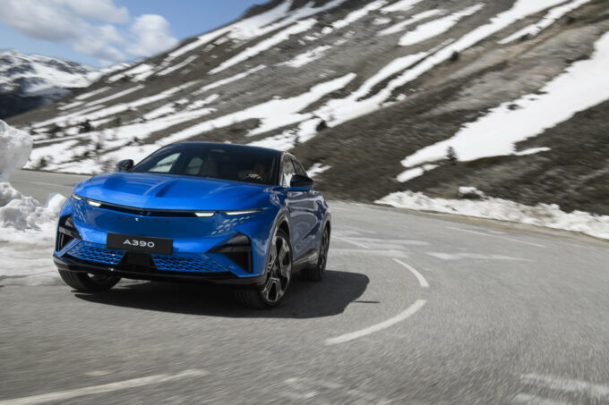 alpine-a390